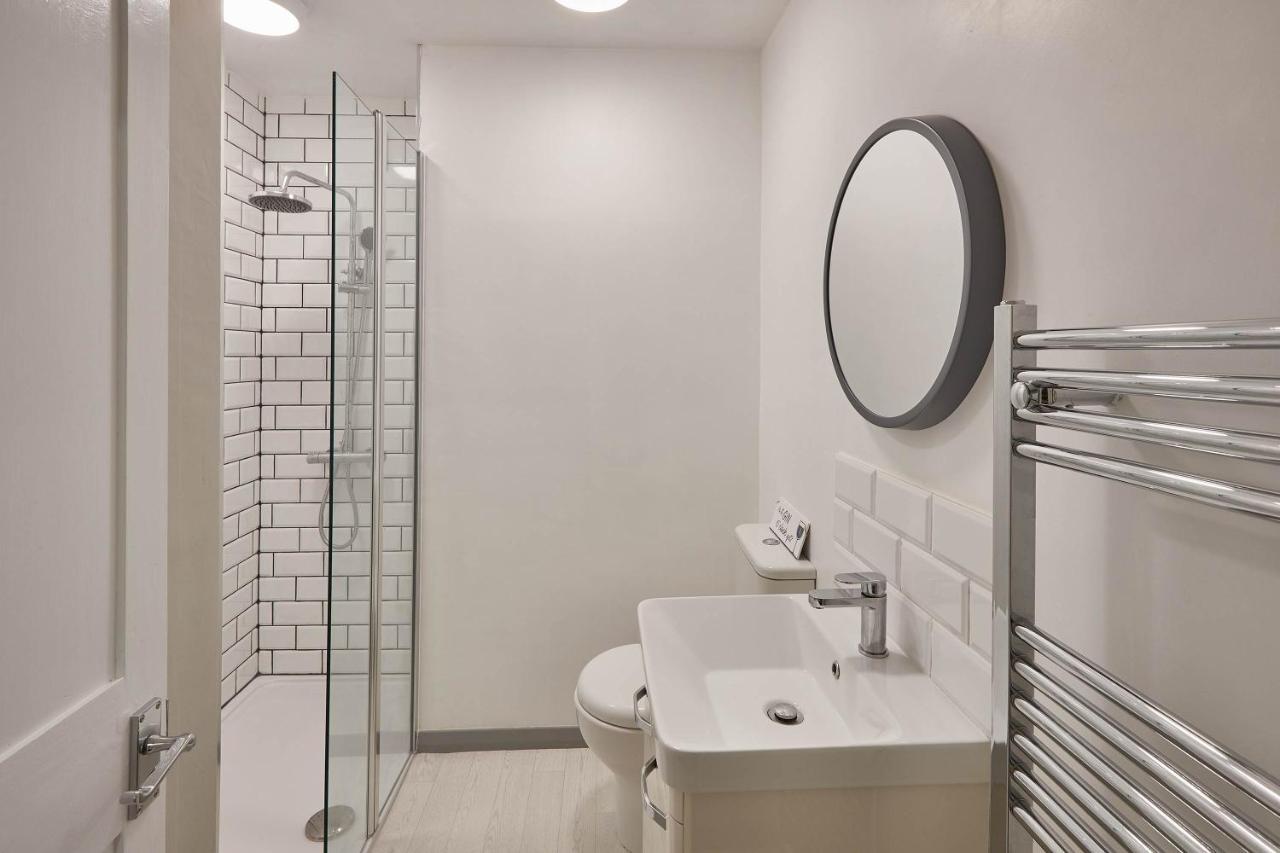Host & Stay - Princess Place Townhouse Whitby Eksteriør billede