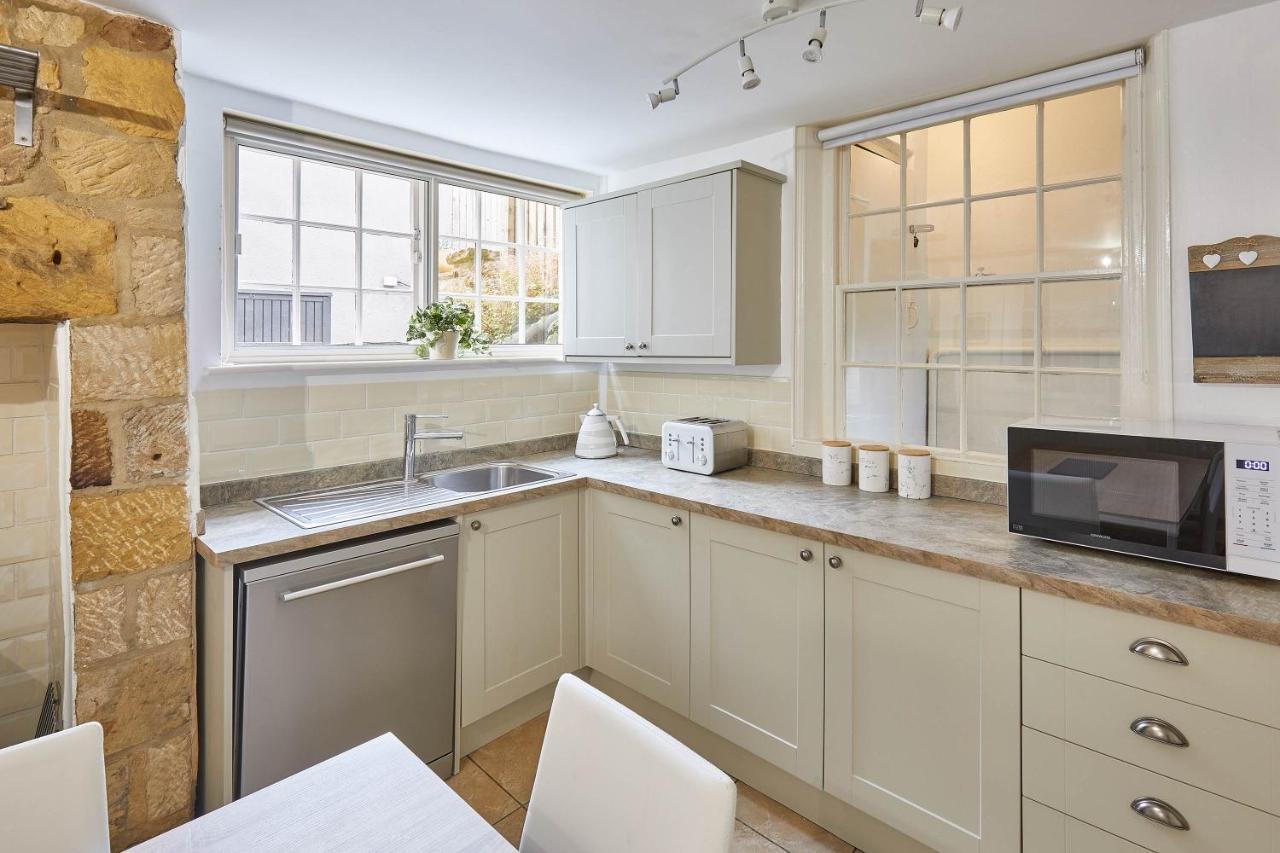 Host & Stay - Princess Place Townhouse Whitby Eksteriør billede